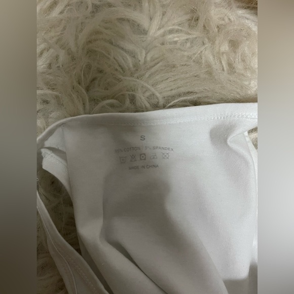 White High-Necked Tank Top - Size Small - Picture 4 of 5